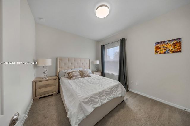 932 Banyan Dr, Hollywood, FL 33021