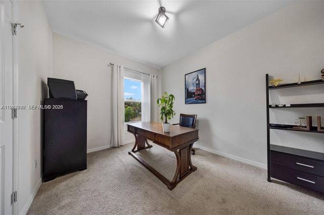 932 Banyan Dr, Hollywood, FL 33021