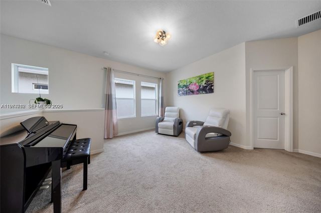 932 Banyan Dr, Hollywood, FL 33021