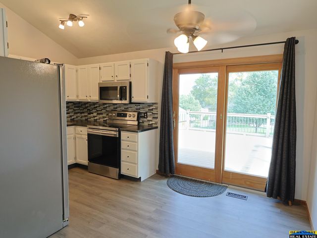 5825 N 127 Avenue Circle, Omaha, NE 68164