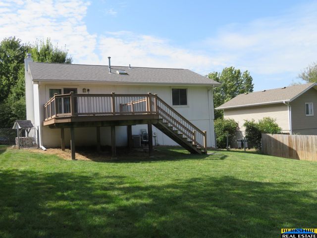 5825 N 127 Avenue Circle, Omaha, NE 68164