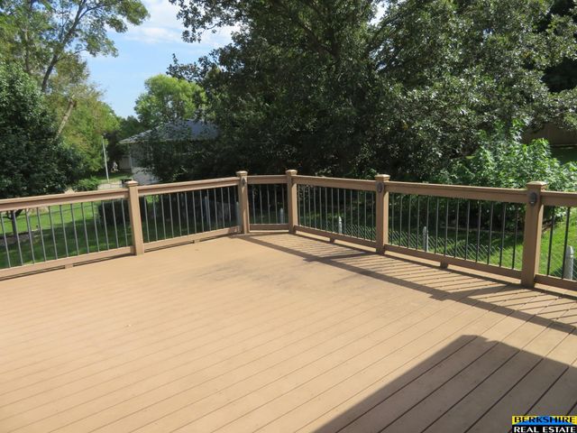 5825 N 127 Avenue Circle, Omaha, NE 68164