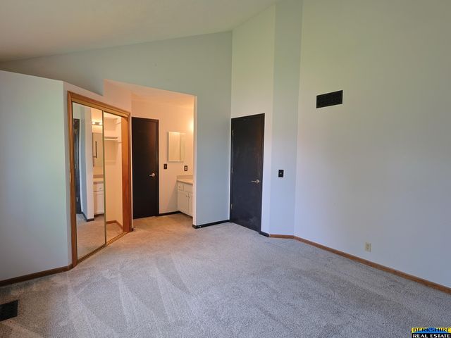 5825 N 127 Avenue Circle, Omaha, NE 68164