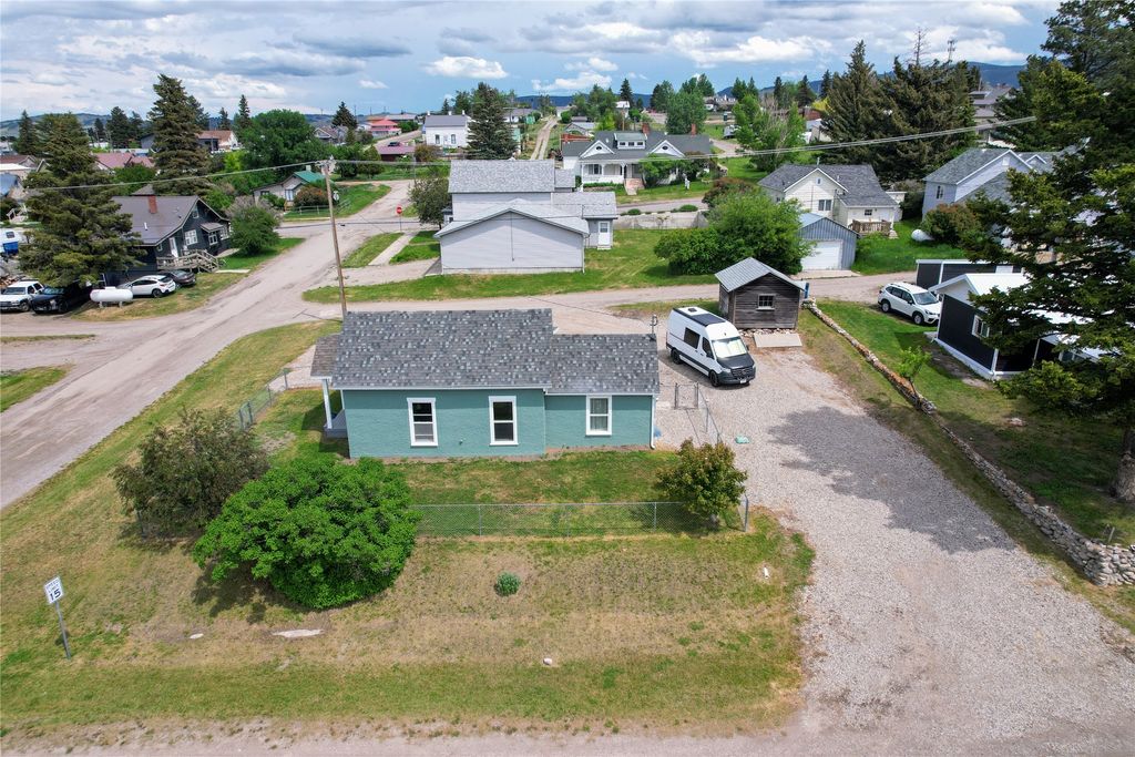 Image 23 of property listing at 102 E Chilton Street, White Sulphur Springs, MT 59645