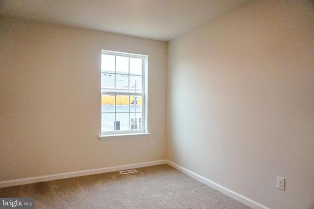 5 REAGAN LN, Westampton, NJ 08060