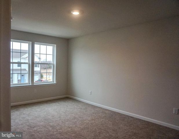 5 REAGAN LN, Westampton, NJ 08060