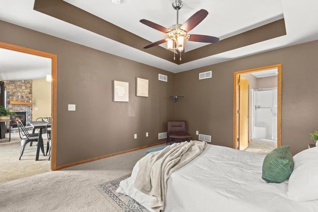 226 Reeds DRIVE, West Bend, WI 53095