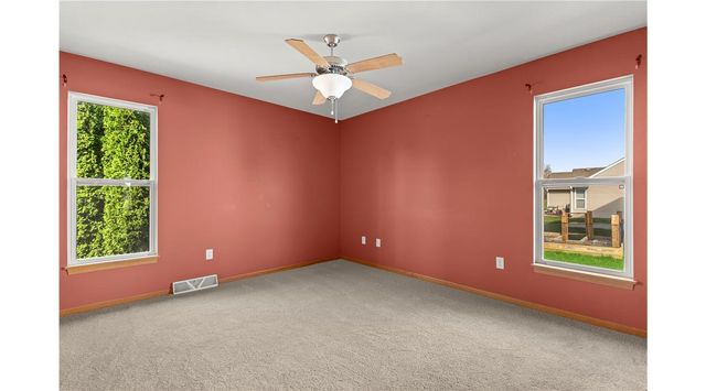 226 Reeds DRIVE, West Bend, WI 53095