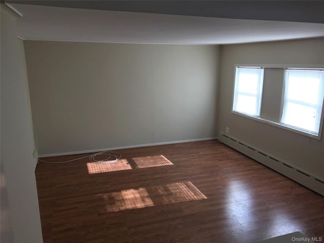 278 14th Avenue 1, West Babylon, NY 11704