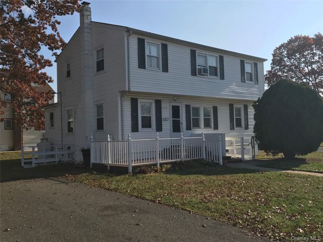 278 14th Avenue 1, West Babylon, NY 11704