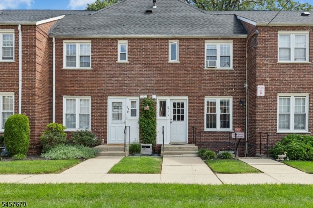 43 A Parkway Village A, Cranford Twp., NJ 07016 — photo 3