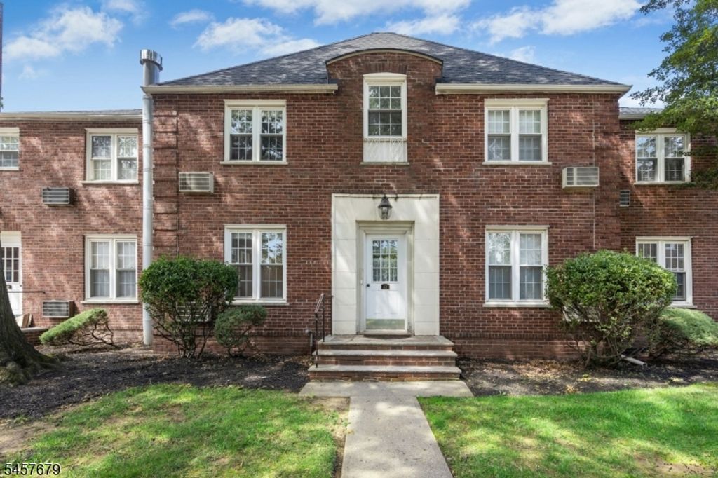 43 A Parkway Village A, Cranford Twp., NJ 07016 — photo 5