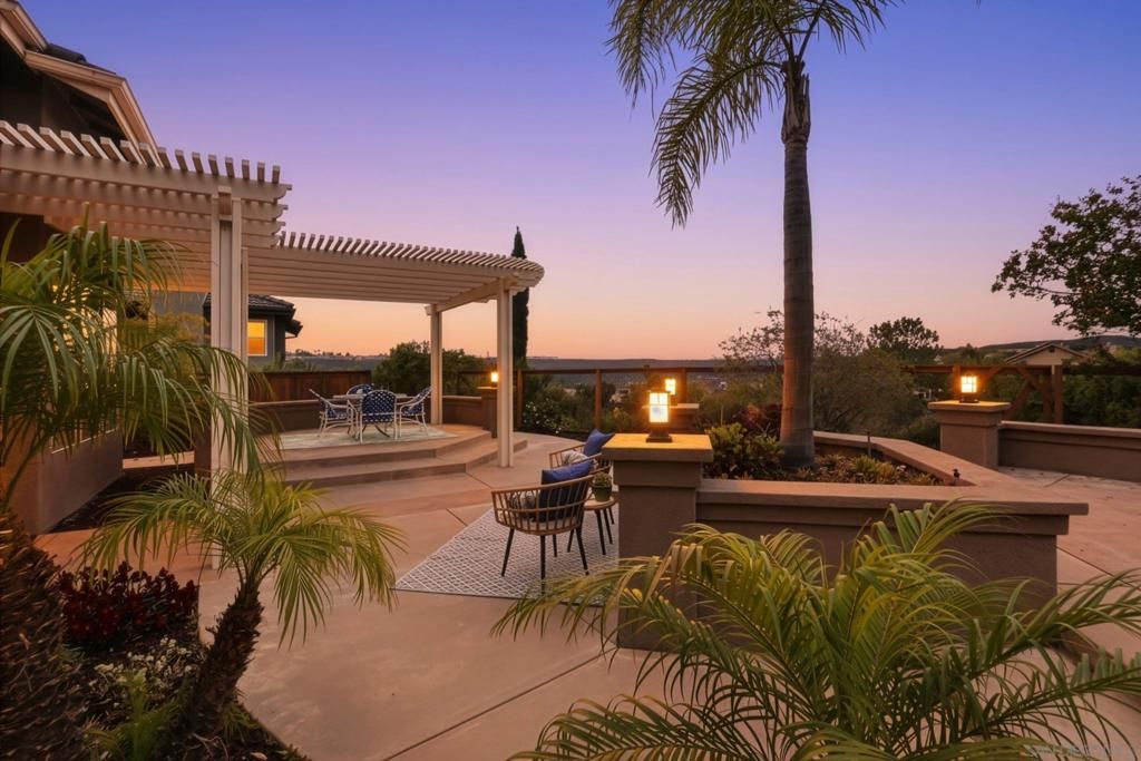 Image 2 of property listing at 12182 Mannix Rd, San Diego, CA 92129