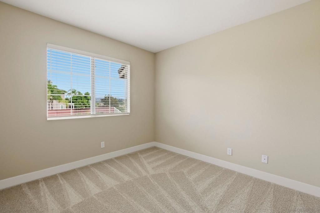 Image 27 of property listing at 12182 Mannix Rd, San Diego, CA 92129