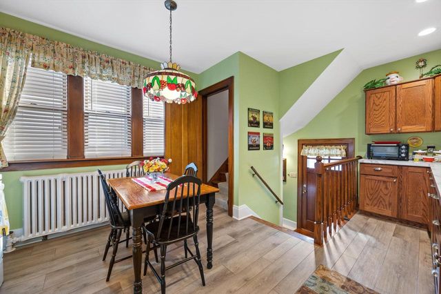 837 S 17th STREET, Milwaukee, WI 53204