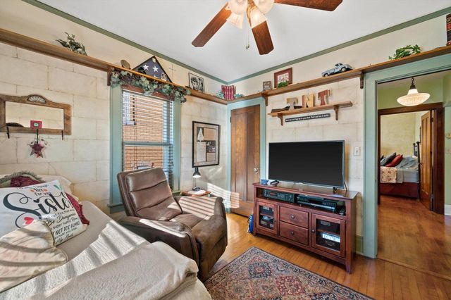 837 S 17th STREET, Milwaukee, WI 53204