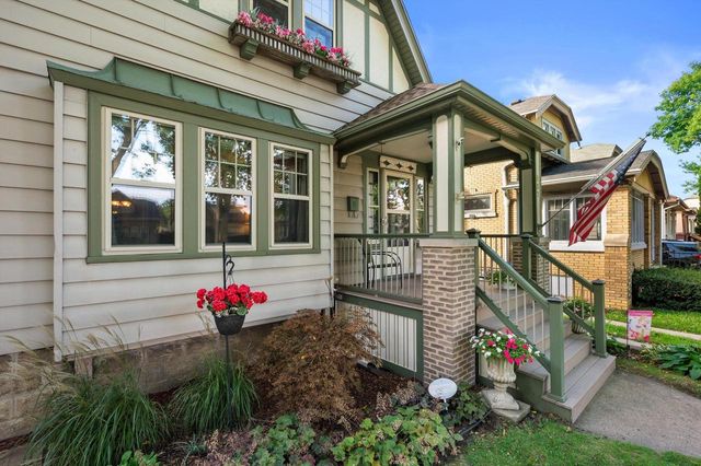 837 S 17th STREET, Milwaukee, WI 53204