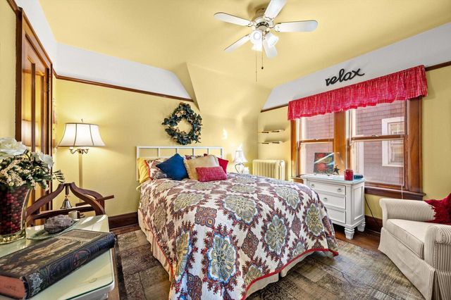 837 S 17th STREET, Milwaukee, WI 53204