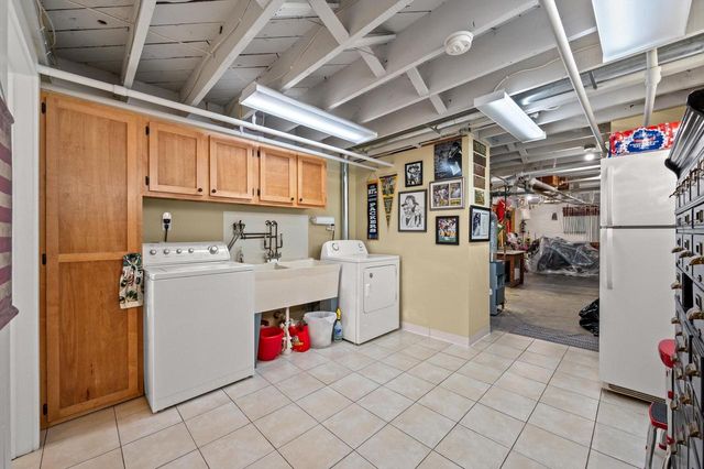 837 S 17th STREET, Milwaukee, WI 53204
