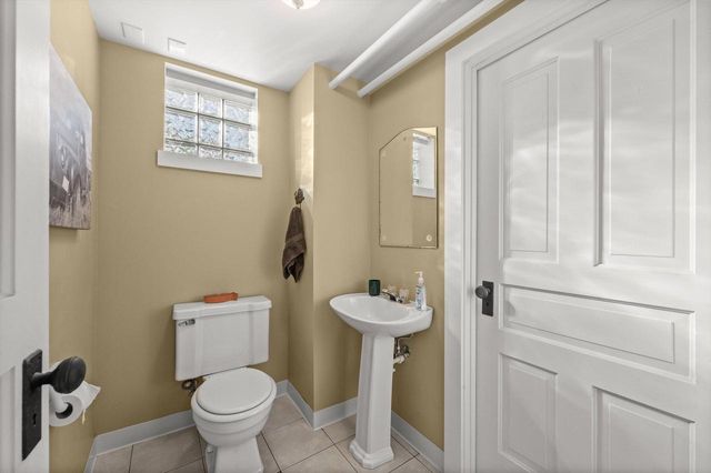 837 S 17th STREET, Milwaukee, WI 53204