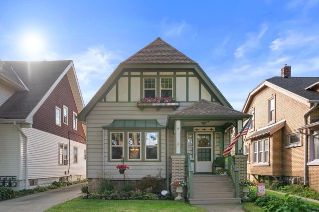 837 S 17th STREET, Milwaukee, WI 53204