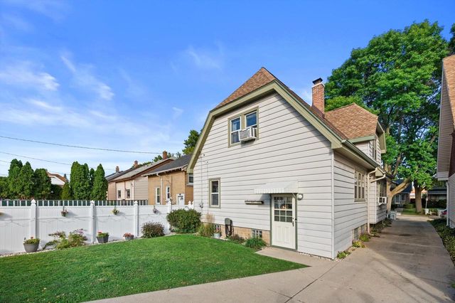 837 S 17th STREET, Milwaukee, WI 53204