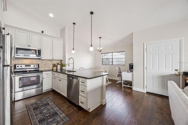 520 KILLARNEY BAY COURT 2, Winter Park, FL 32789