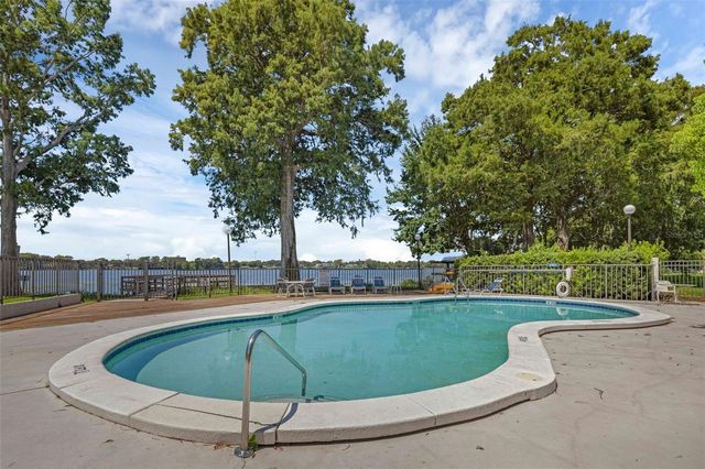 520 KILLARNEY BAY COURT 2, Winter Park, FL 32789