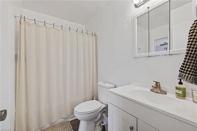 869 S Club House Rd Apt 3, Virginia Beach, VA 23452