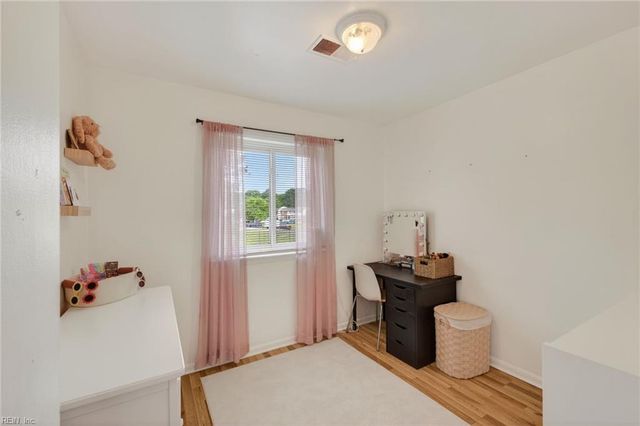 869 S Club House Rd Apt 3, Virginia Beach, VA 23452