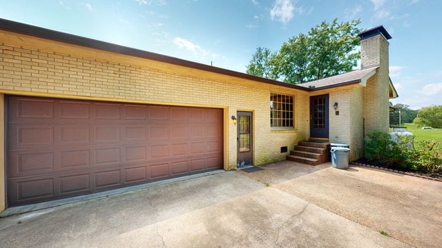 195 Cave Springs Rd, Lebanon, TN 37087