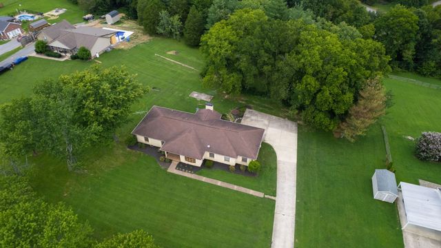 195 Cave Springs Rd, Lebanon, TN 37087