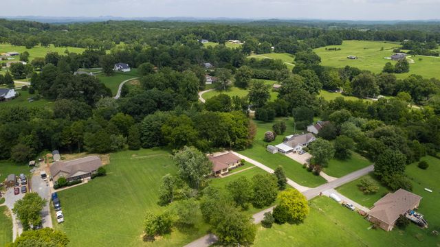 195 Cave Springs Rd, Lebanon, TN 37087