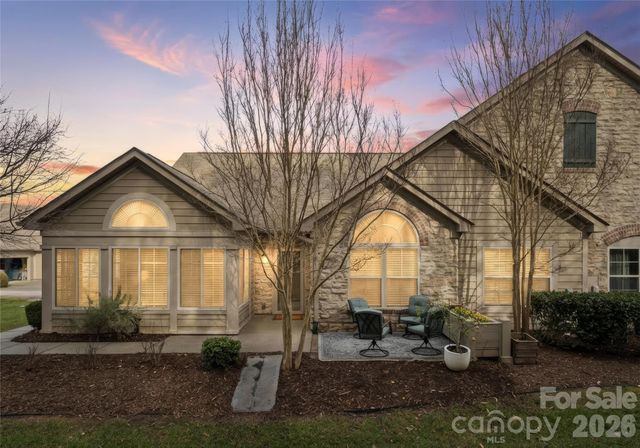 2304 Coltsview Lane, Matthews, NC 28105