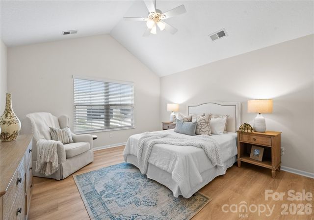 2304 Coltsview Lane, Matthews, NC 28105