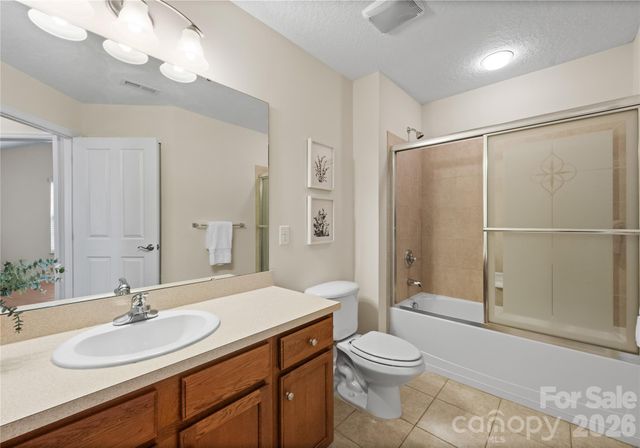 2304 Coltsview Lane, Matthews, NC 28105