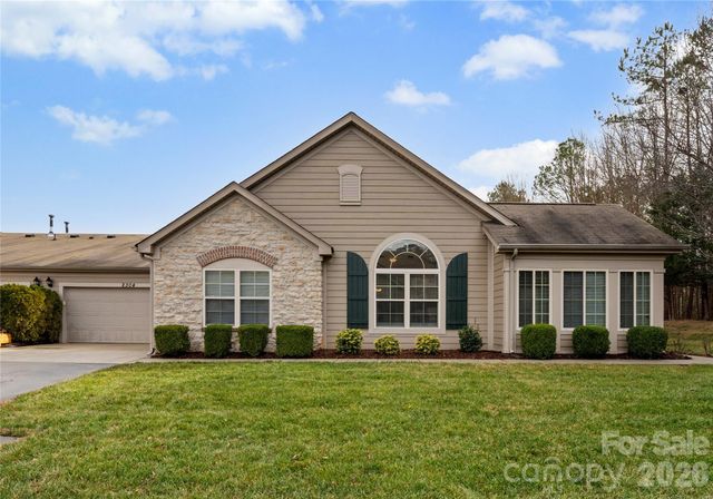 2304 Coltsview Lane, Matthews, NC 28105
