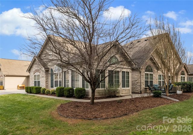 2304 Coltsview Lane, Matthews, NC 28105