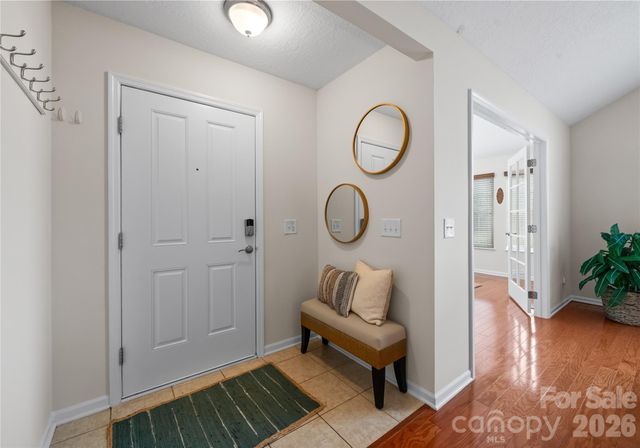 2304 Coltsview Lane, Matthews, NC 28105