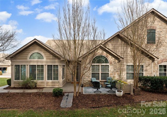 2304 Coltsview Lane, Matthews, NC 28105
