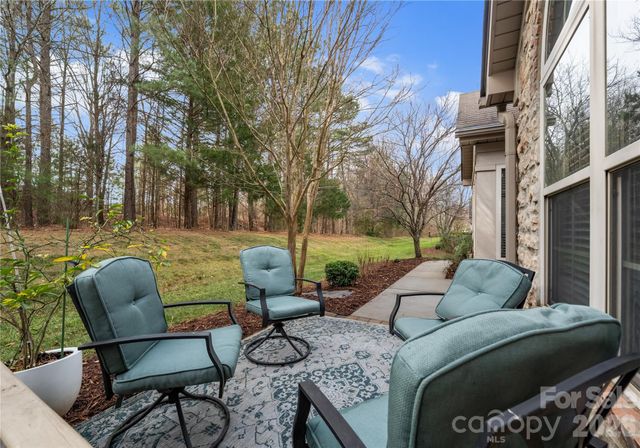 2304 Coltsview Lane, Matthews, NC 28105