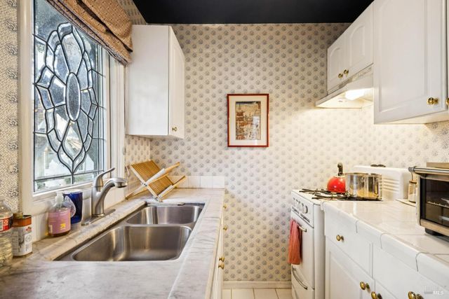 42-50 Grove St, San Rafael, CA 94901