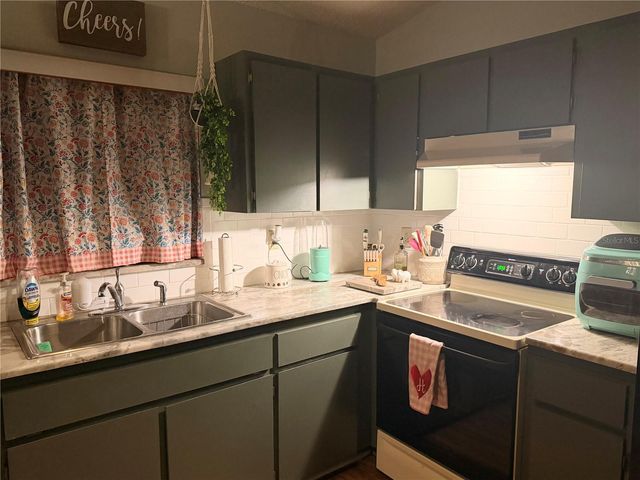 7308 FAIRWOOD AVENUE, New Port Richey, FL 34653