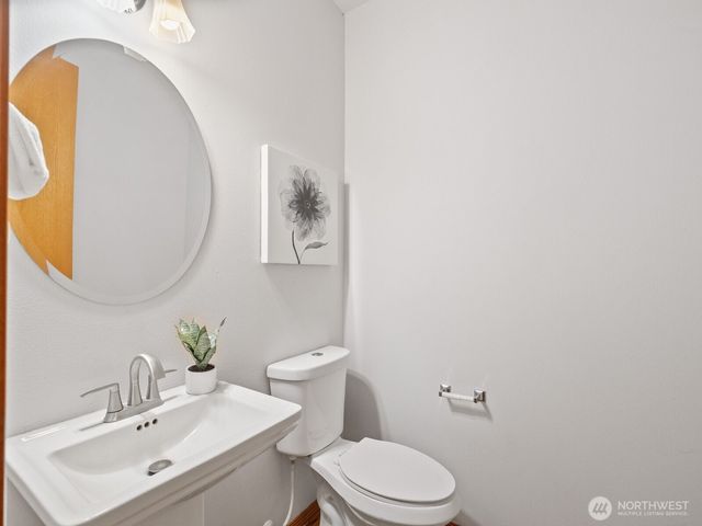 5007 81st Street SW, Lakewood, WA 98499