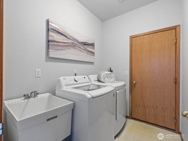 5007 81st Street SW, Lakewood, WA 98499