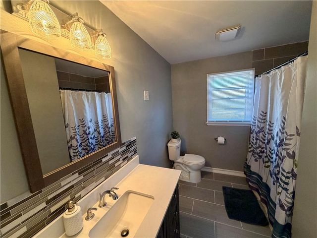 4215 Pittman Road, Kansas City, MO 64133