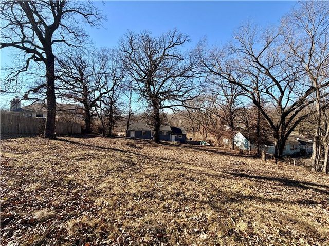 4215 Pittman Road, Kansas City, MO 64133