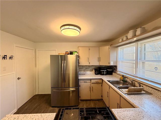 4215 Pittman Road, Kansas City, MO 64133