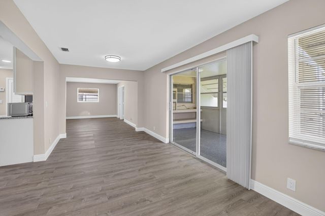 2081 SW 13th Terrace, Boynton Beach, FL 33426