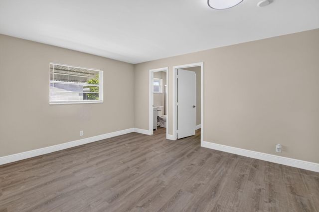 2081 SW 13th Terrace, Boynton Beach, FL 33426